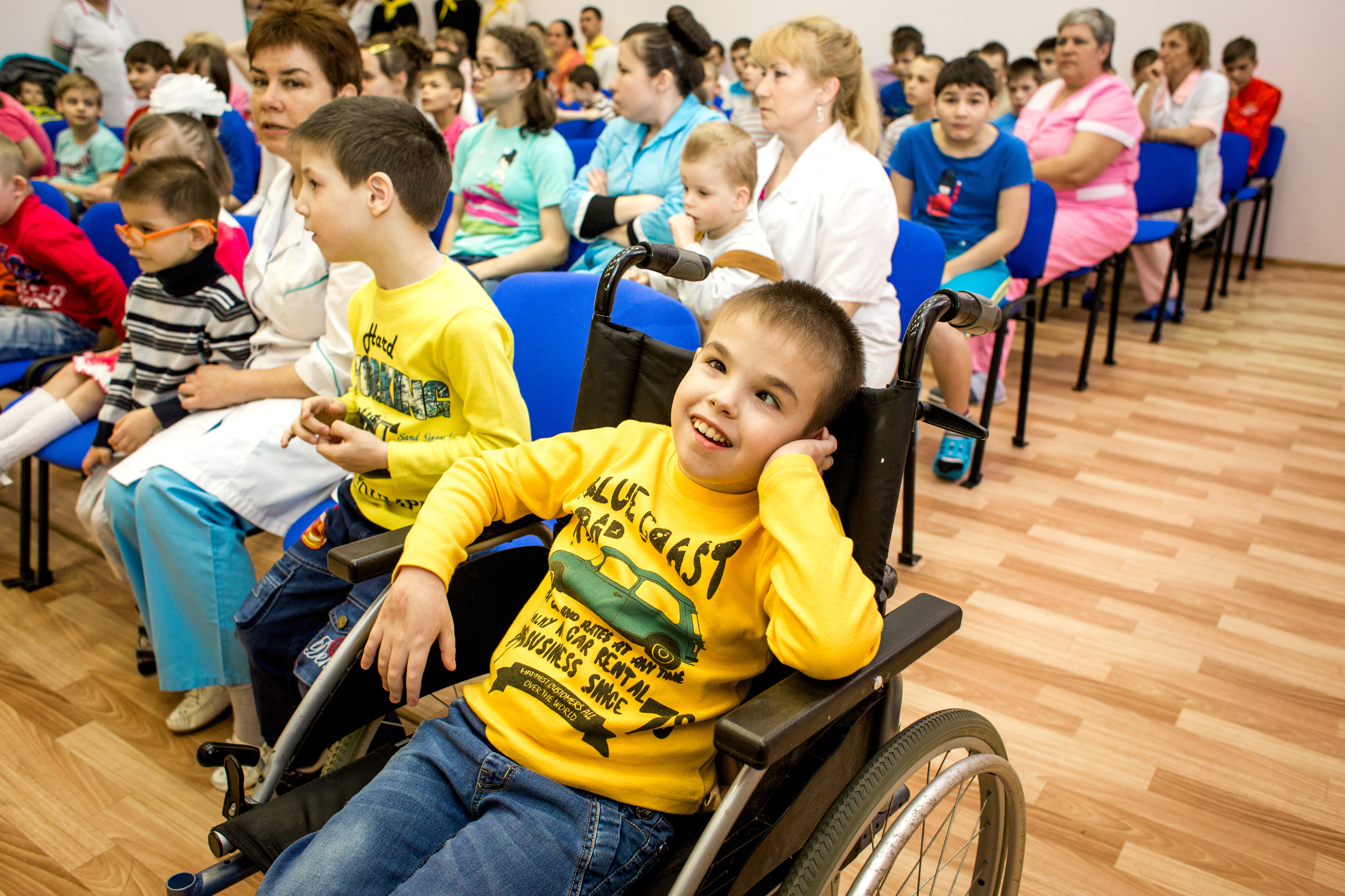 Школа для дцп. Дети инвалиды. Дети с ограниченными возможностями. Детдом для детей инвалидов. Детдом для детей с ДЦП.